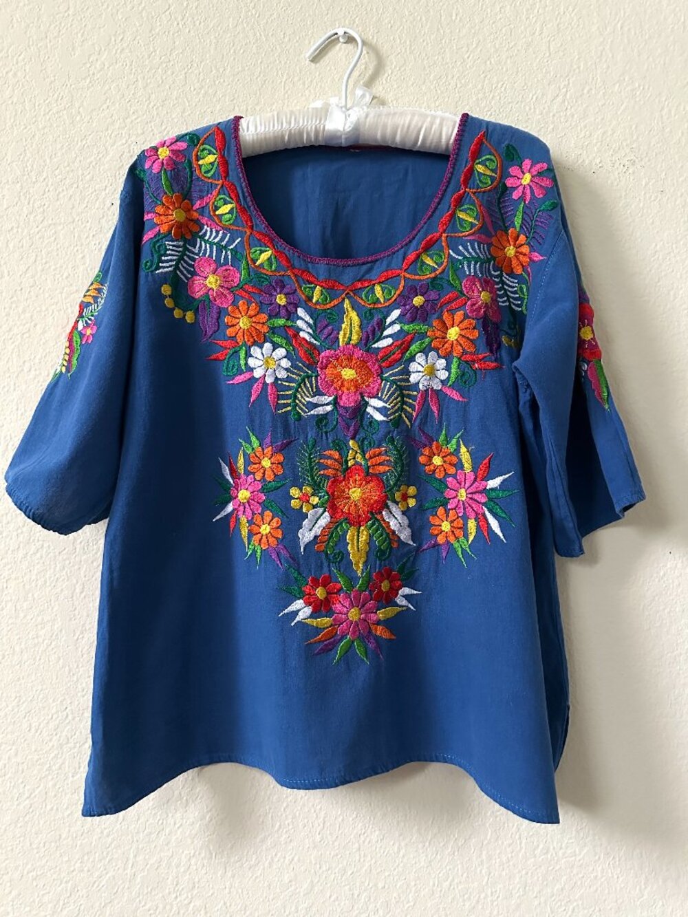 Mexican Artisanal Floral Embroidered Peasant Folk Top L/XL